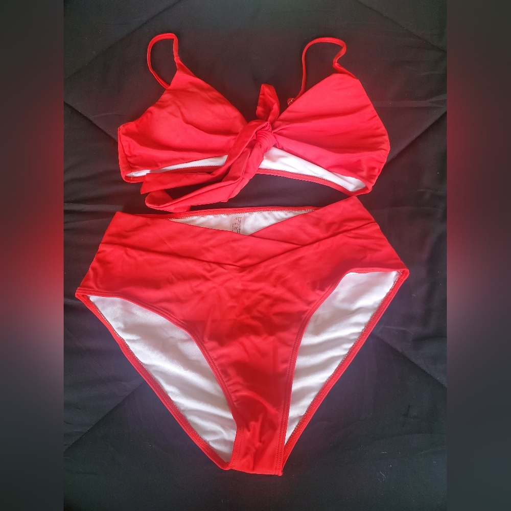 2 piece swimsuit - Picture 3 of 3
